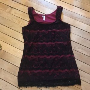 Black lace cami with maroon lining
